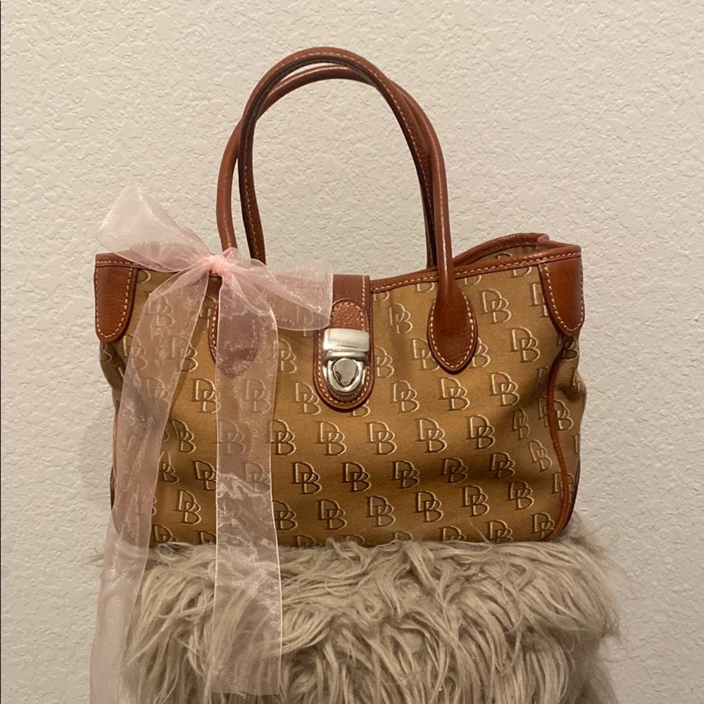 Dooney & Bourke Brown Tote Bag with Timeless Elegance